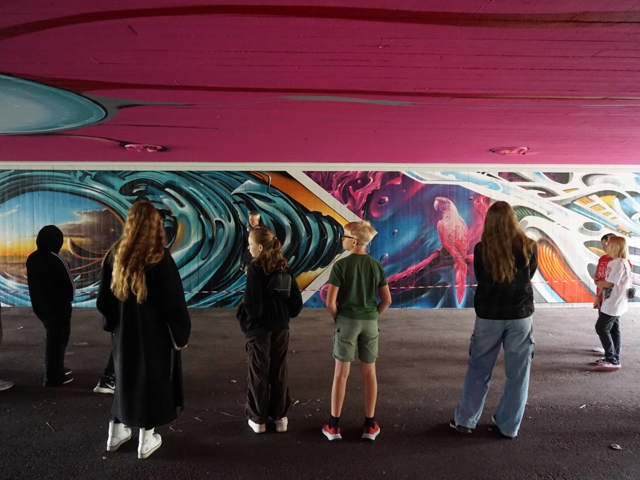 Børn i tunnel